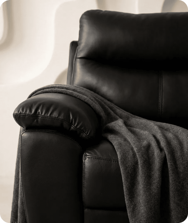 ascot-black-leather-armchair-close-up-detail